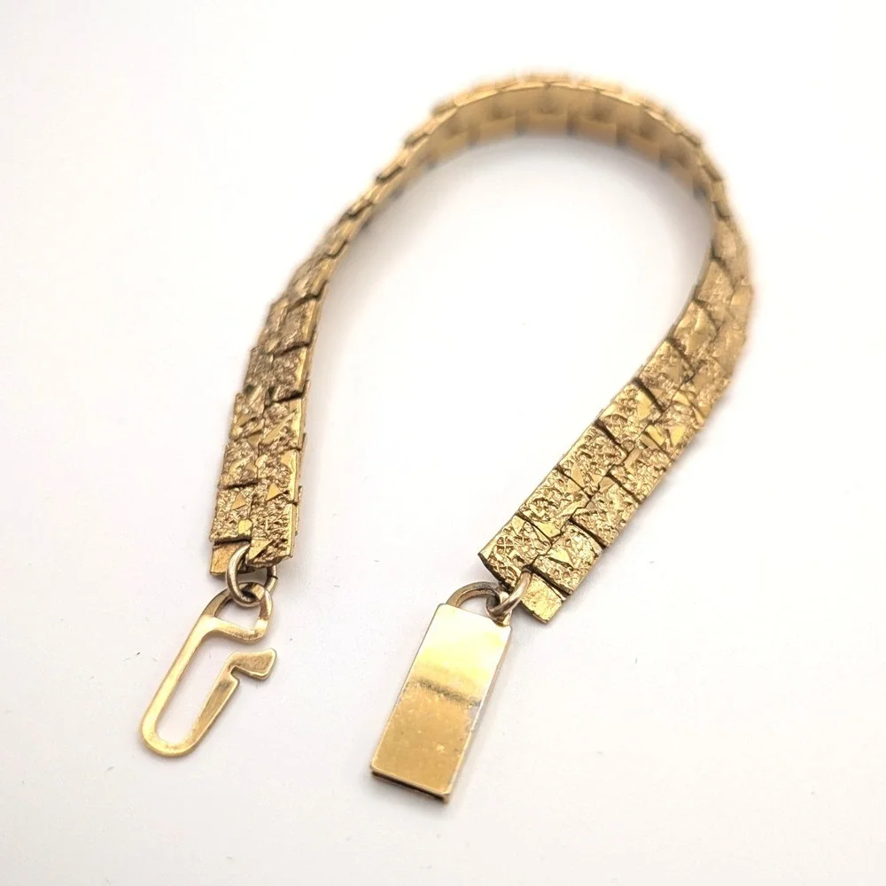 Vintage Unsigned Gold Tone Textured Link Bracelet Nugget Bark Style 6.75